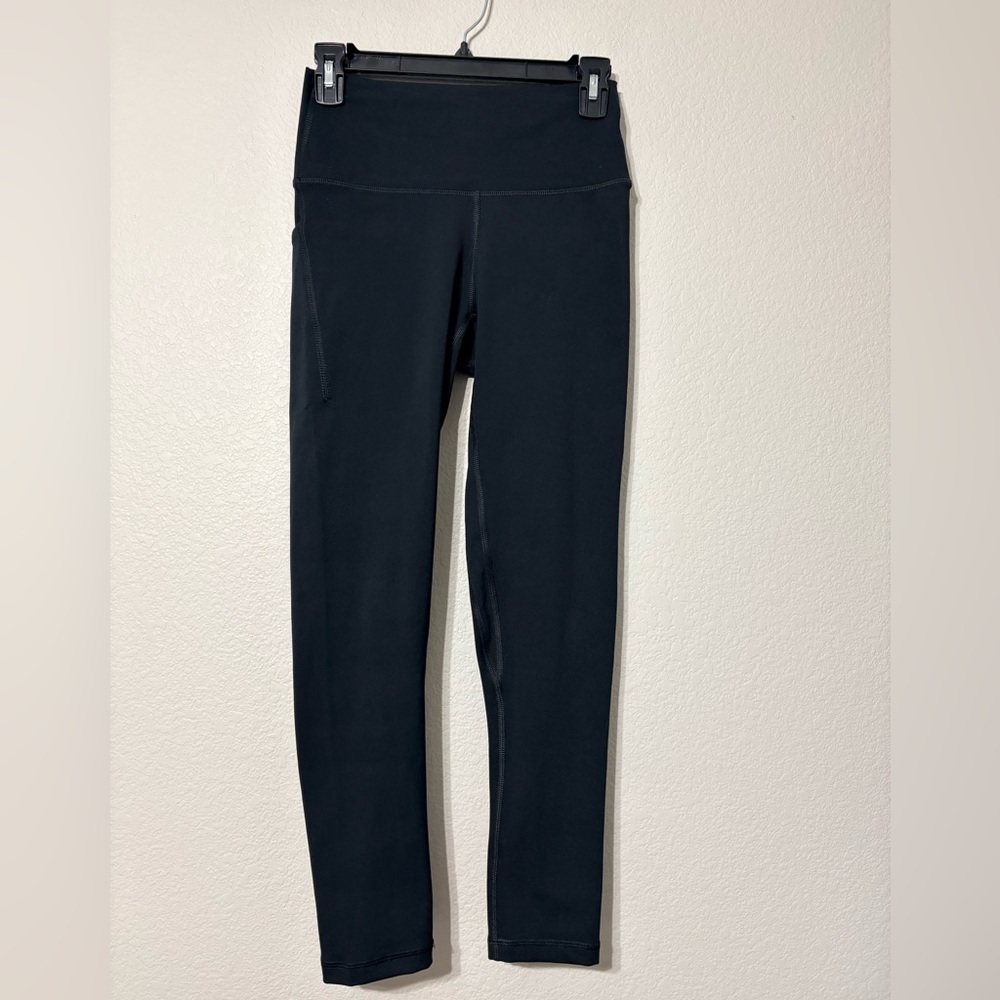 Peter Millar Nova Woman’s Performance Soft Black Leggings. Side Pocket Small